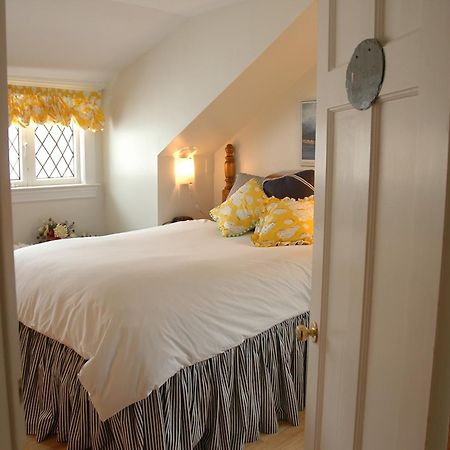 Bed and Breakfast Leaside Manor San Juan de Terranova Exterior foto