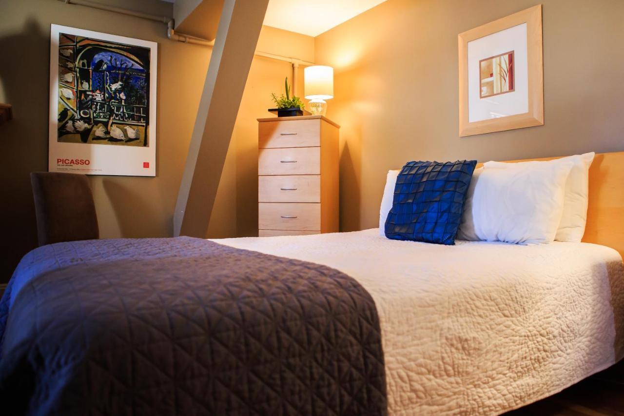 Bed and Breakfast Leaside Manor San Juan de Terranova Exterior foto