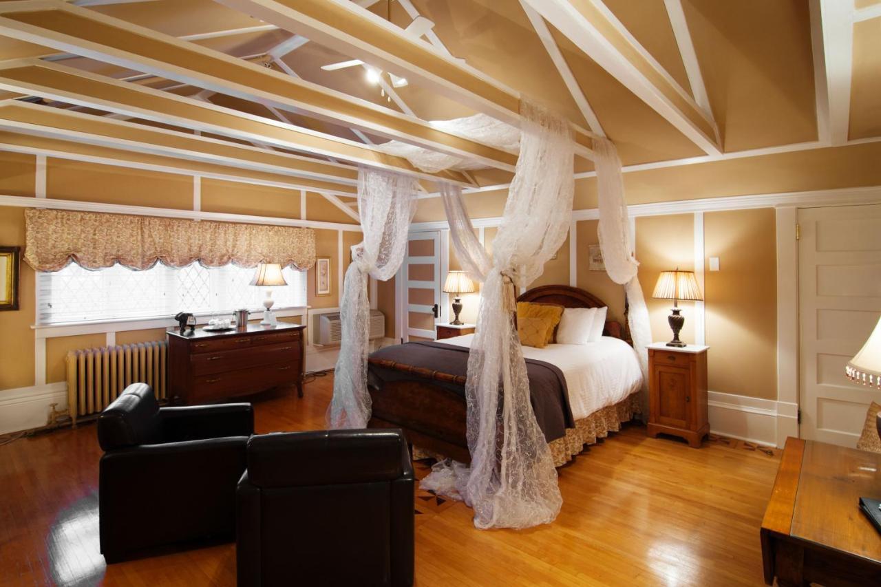 Bed and Breakfast Leaside Manor San Juan de Terranova Exterior foto