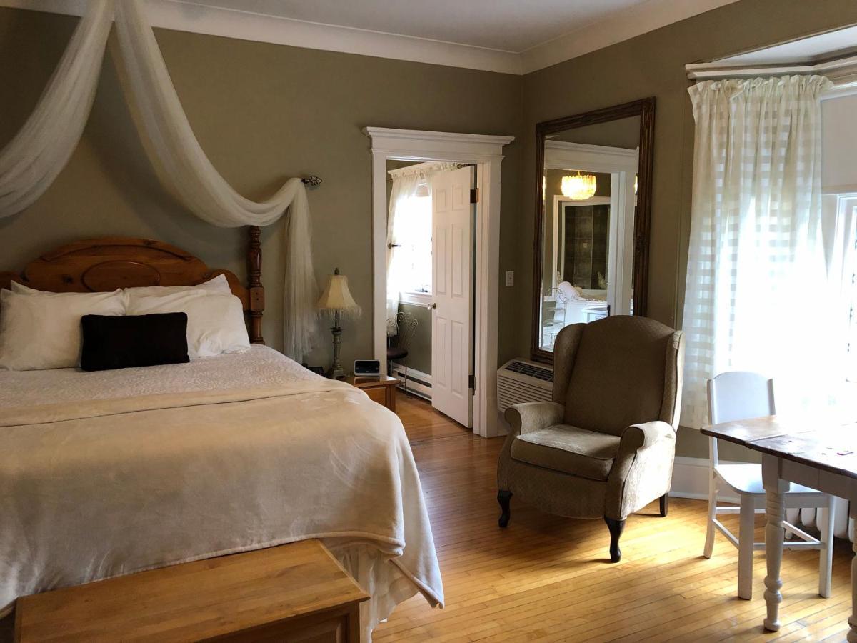 Bed and Breakfast Leaside Manor San Juan de Terranova Exterior foto