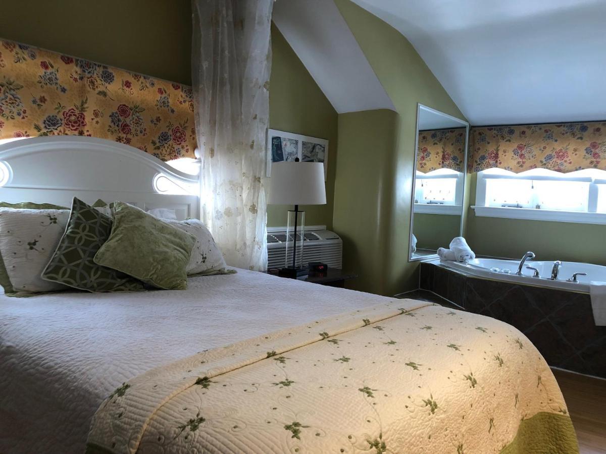 Bed and Breakfast Leaside Manor San Juan de Terranova Exterior foto