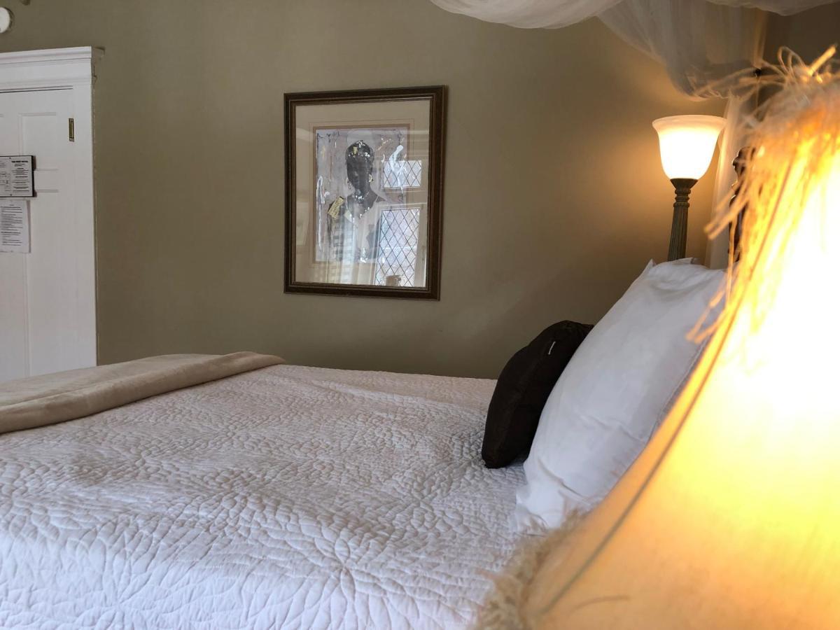 Bed and Breakfast Leaside Manor San Juan de Terranova Exterior foto