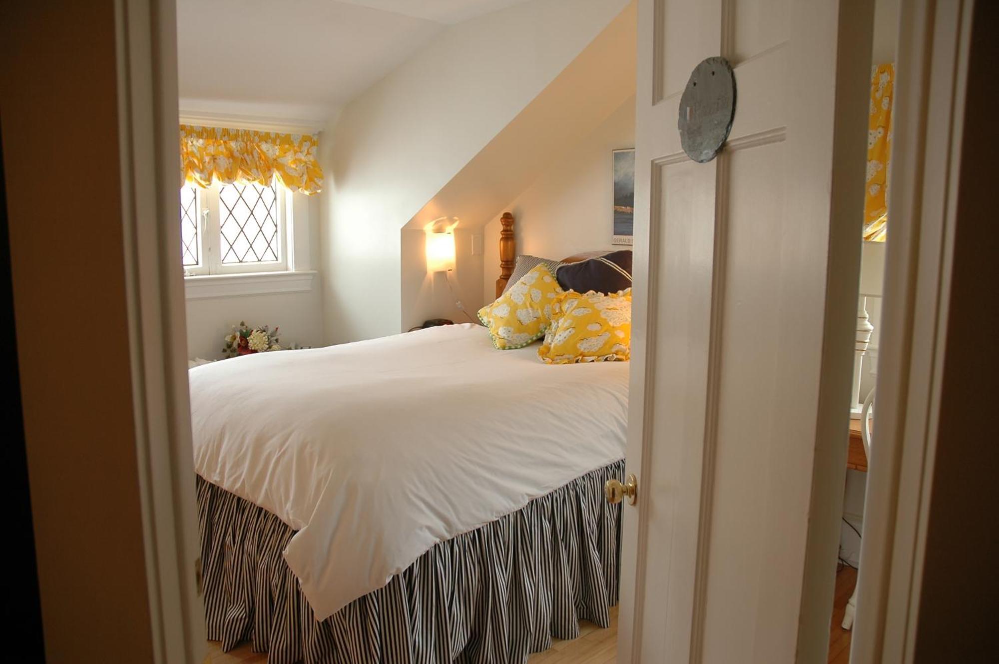 Bed and Breakfast Leaside Manor San Juan de Terranova Exterior foto